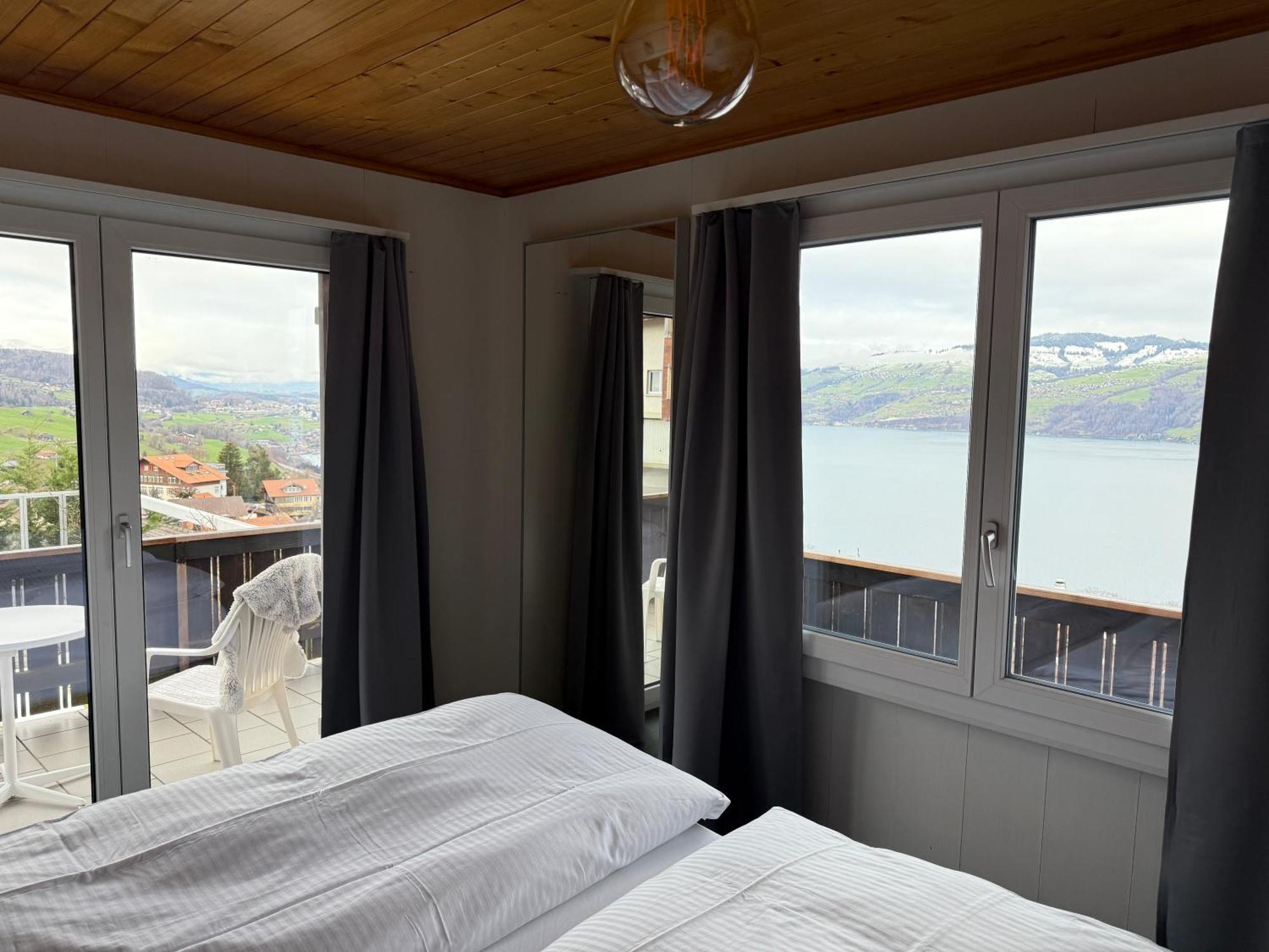 Eva'S Seeblick Krattigen Room photo