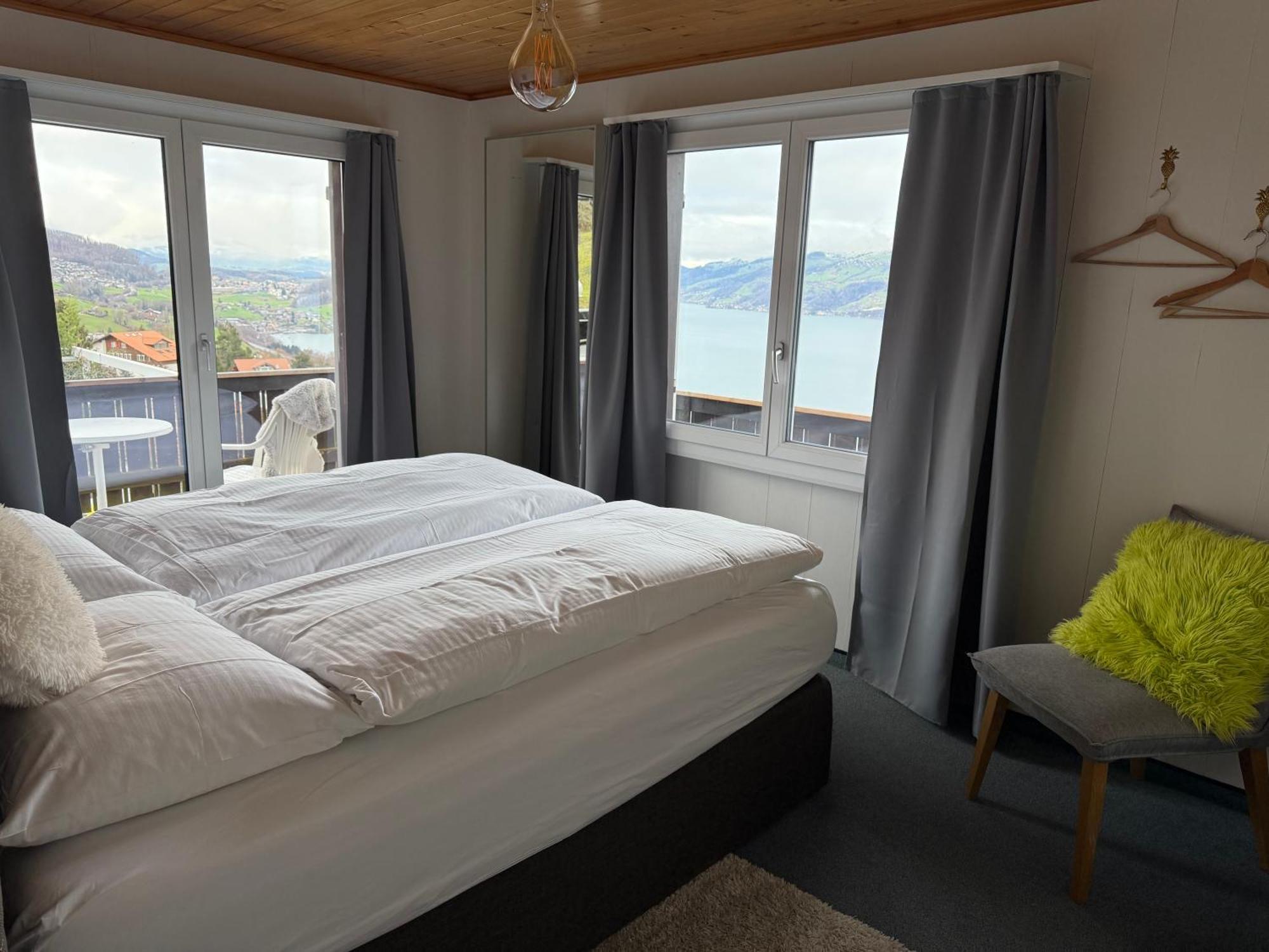 Eva'S Seeblick Krattigen Room photo