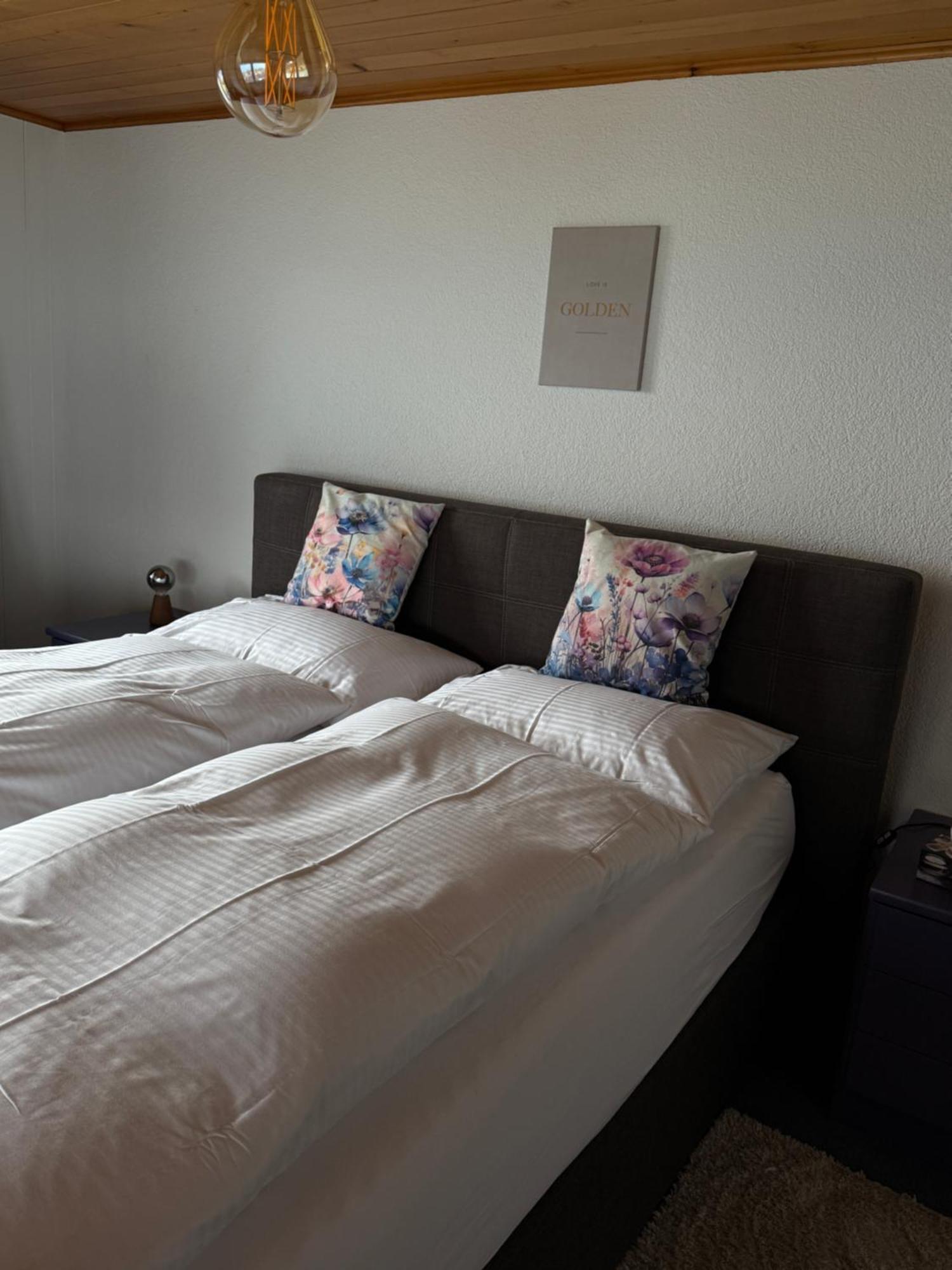 Eva'S Seeblick Krattigen Room photo