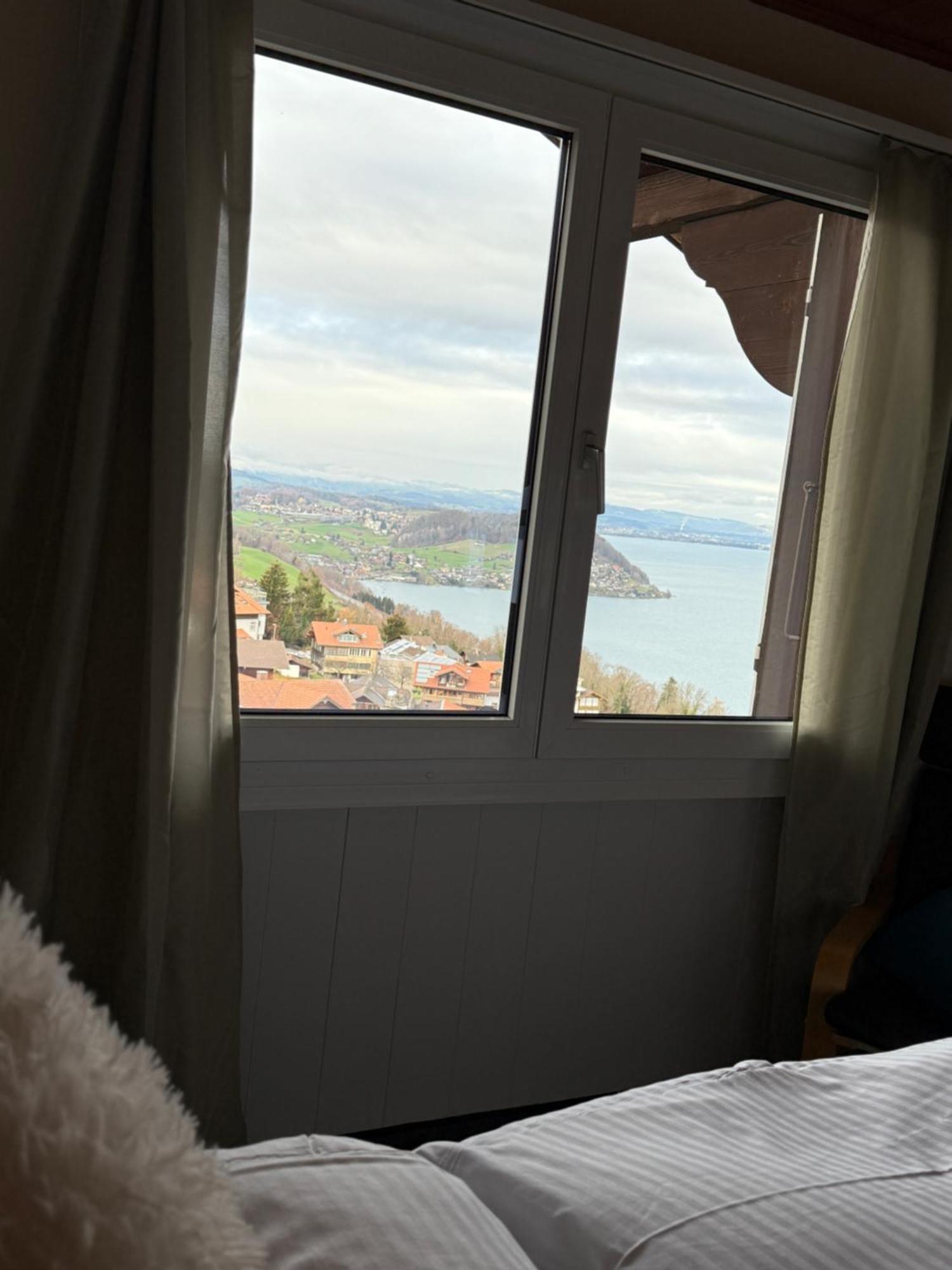 Eva'S Seeblick Krattigen Room photo