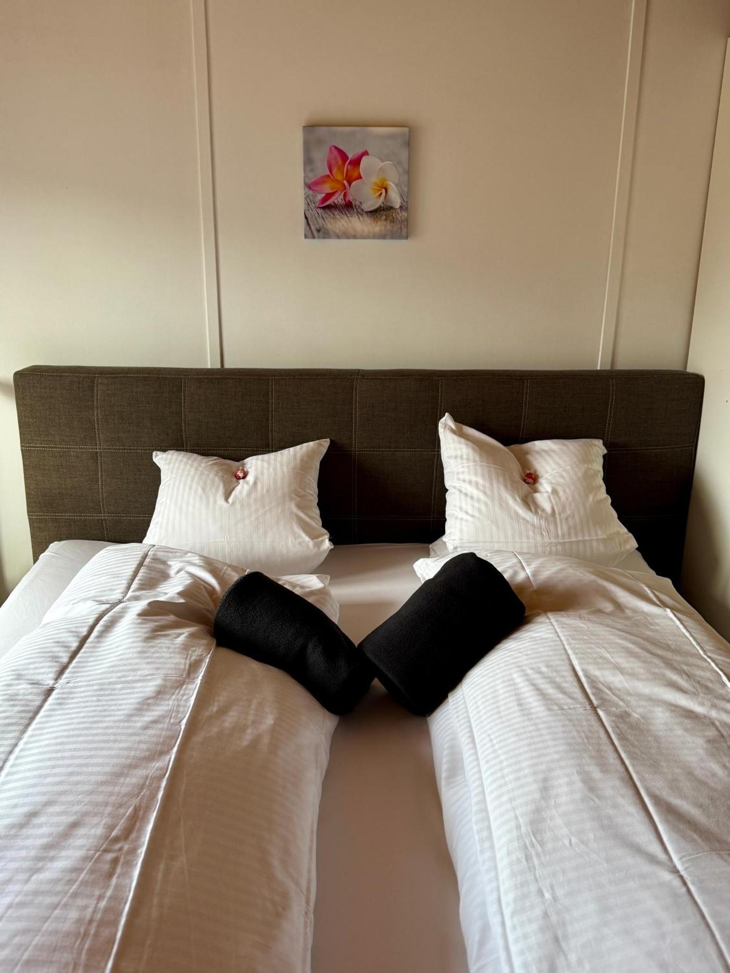 Eva'S Seeblick Krattigen Room photo